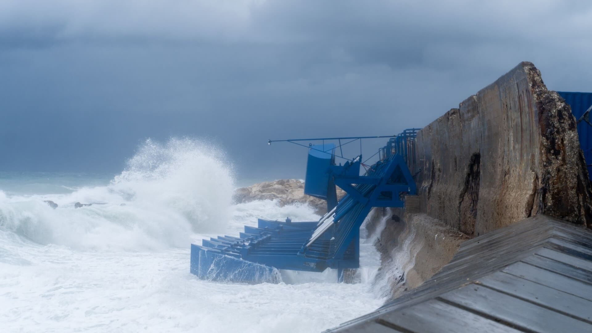 Port of Jaffa wave mechanism during a storm with rough sea